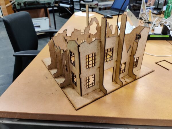 Cenario-de-Edificio-em-Ruinas-600x450