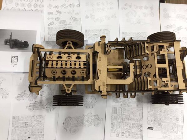 V8-CAR-Model-002-600x450