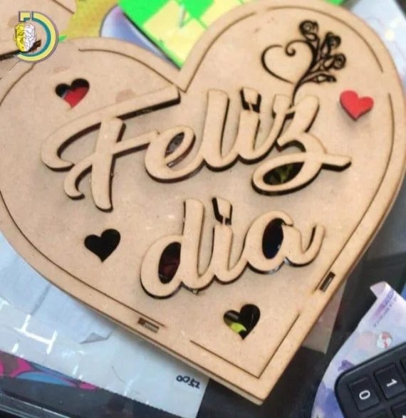 Caixa de Presente em Formato de Coração khanguru