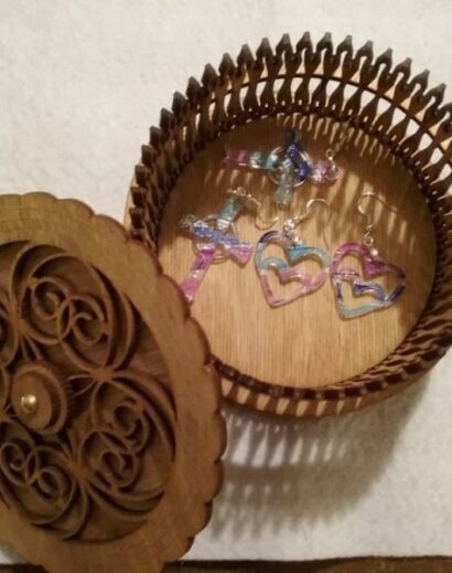 Caixa de joias redonda cortada a laser