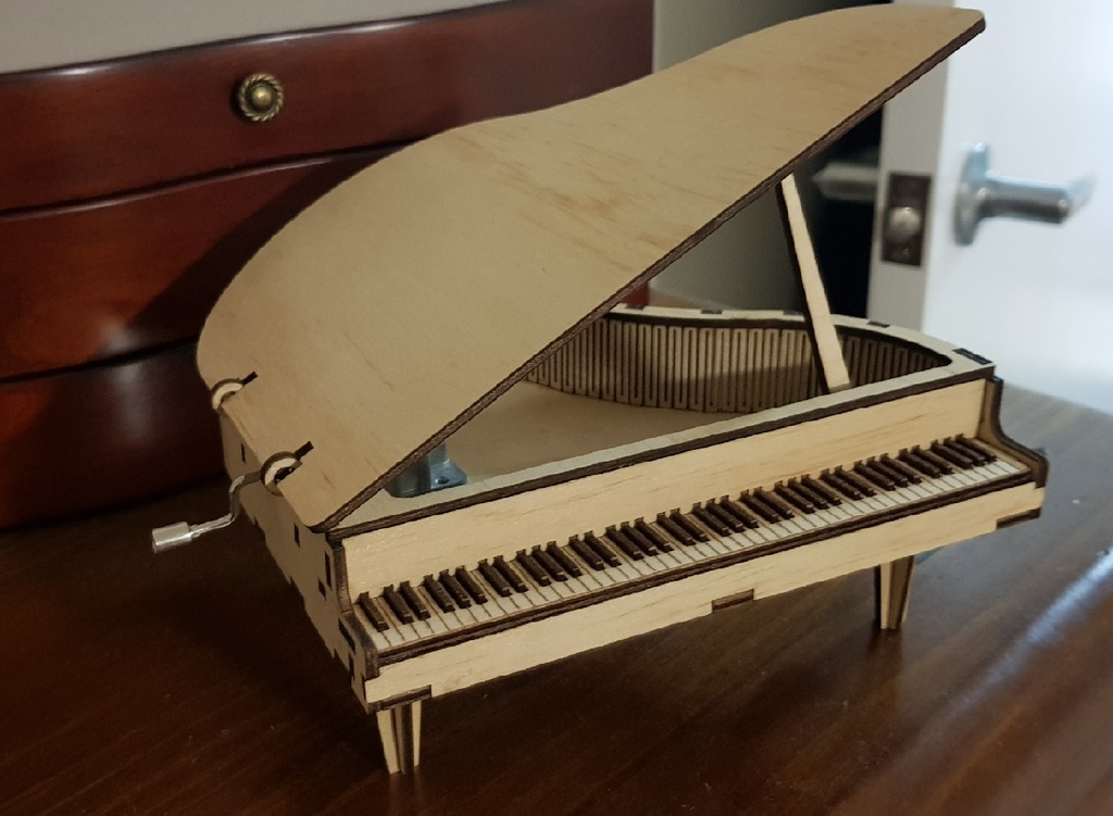 Caixa de música para piano de cauda2